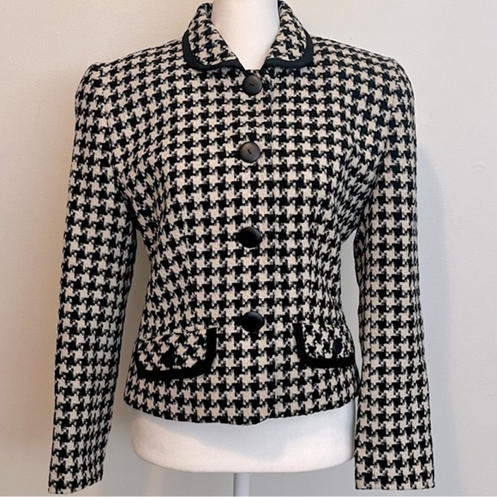 Vintage houndstooth jacket with Peter Pan collar
